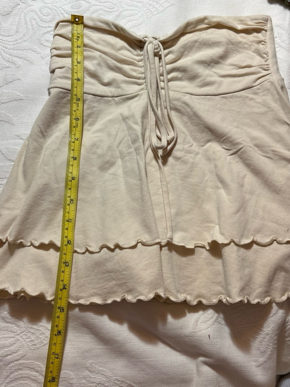 Cream Mini Skirt with scalloped edges - Picture 4 of 5